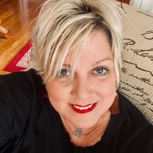 Meet your Posher, Stacey